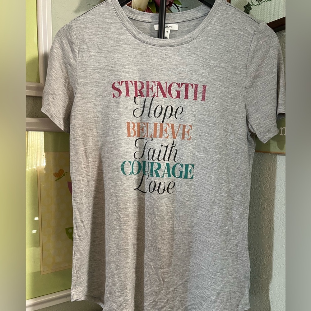 NWT Maurices Tee “Strength, Hope, Believe, Faith,Courage Love” #384